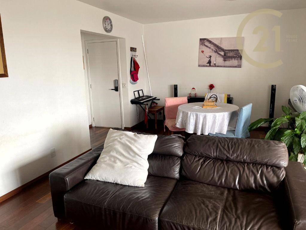 Apartamento à venda com 3 quartos, 150m² - Foto 4