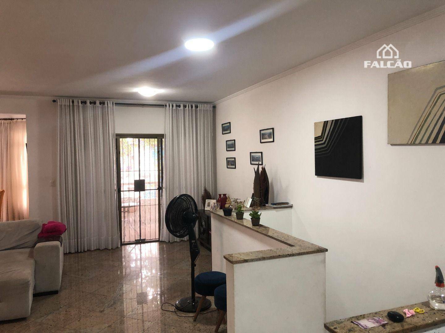 Casa à venda com 4 quartos, 180m² - Foto 8