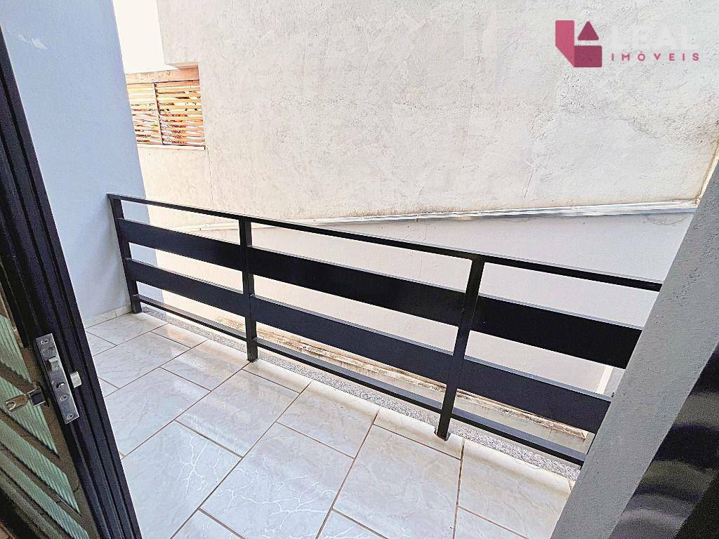 Apartamento à venda com 3 quartos, 90m² - Foto 3