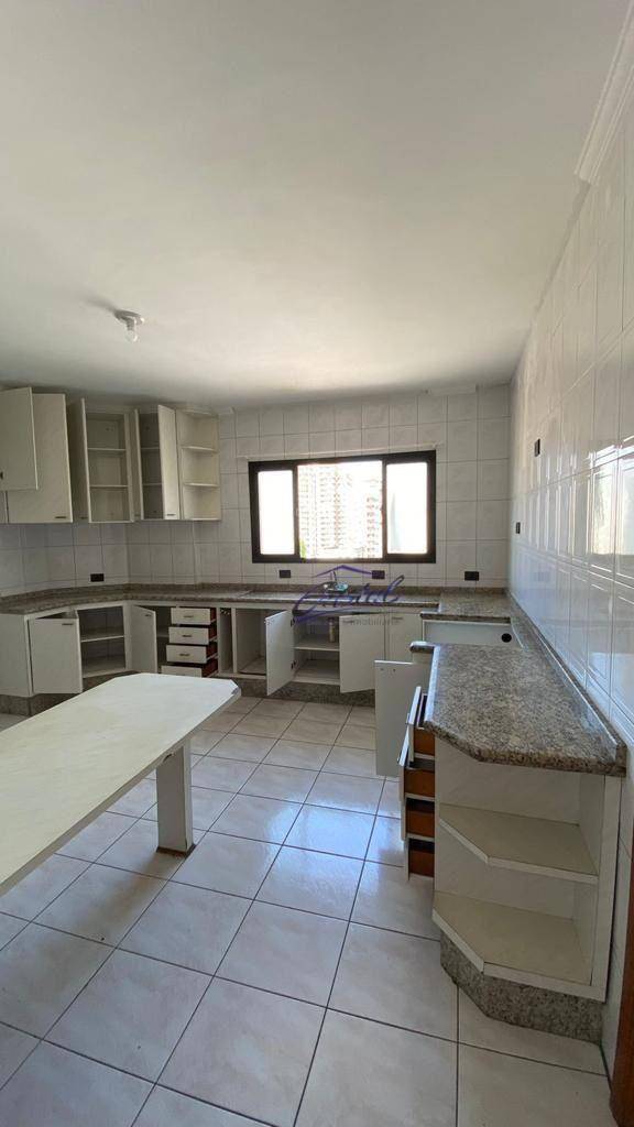 Apartamento à venda com 3 quartos, 130m² - Foto 9