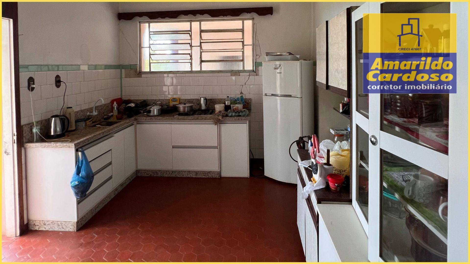 Casa para alugar com 4 quartos, 348m² - Foto 5