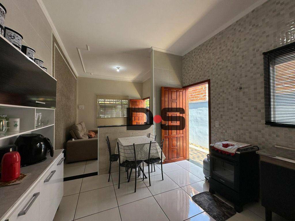 Casa à venda com 2 quartos, 80m² - Foto 7
