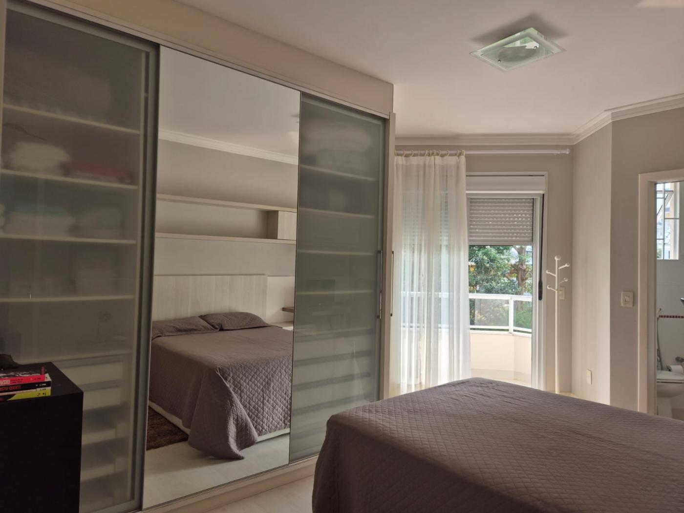 Casa à venda com 3 quartos, 223m² - Foto 15