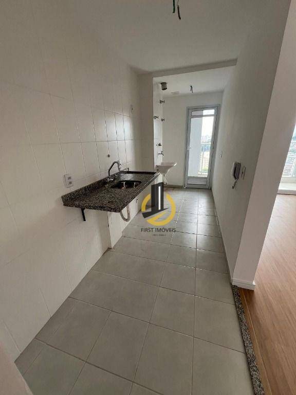 Apartamento à venda com 2 quartos, 63m² - Foto 2