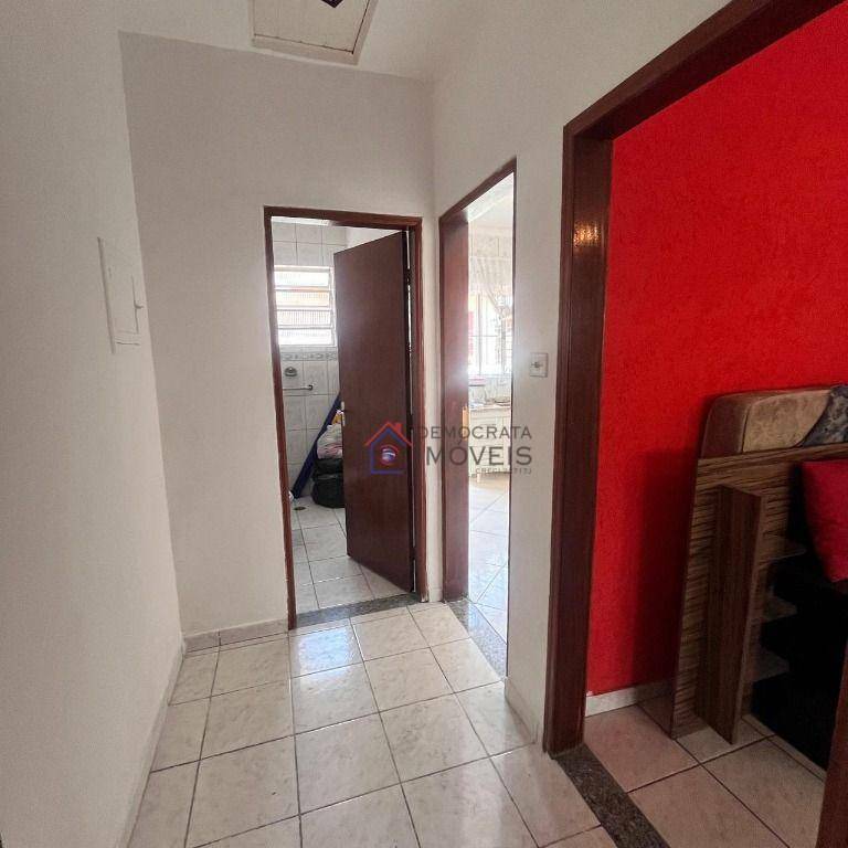 Casa à venda com 2 quartos, 164m² - Foto 4