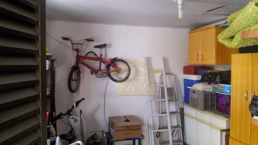 Sobrado à venda com 3 quartos, 200m² - Foto 23