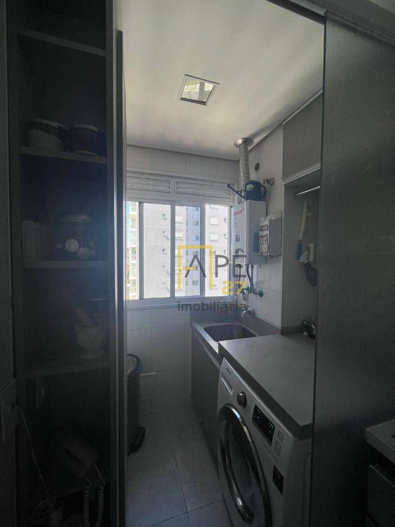 Apartamento para alugar com 2 quartos, 86m² - Foto 8