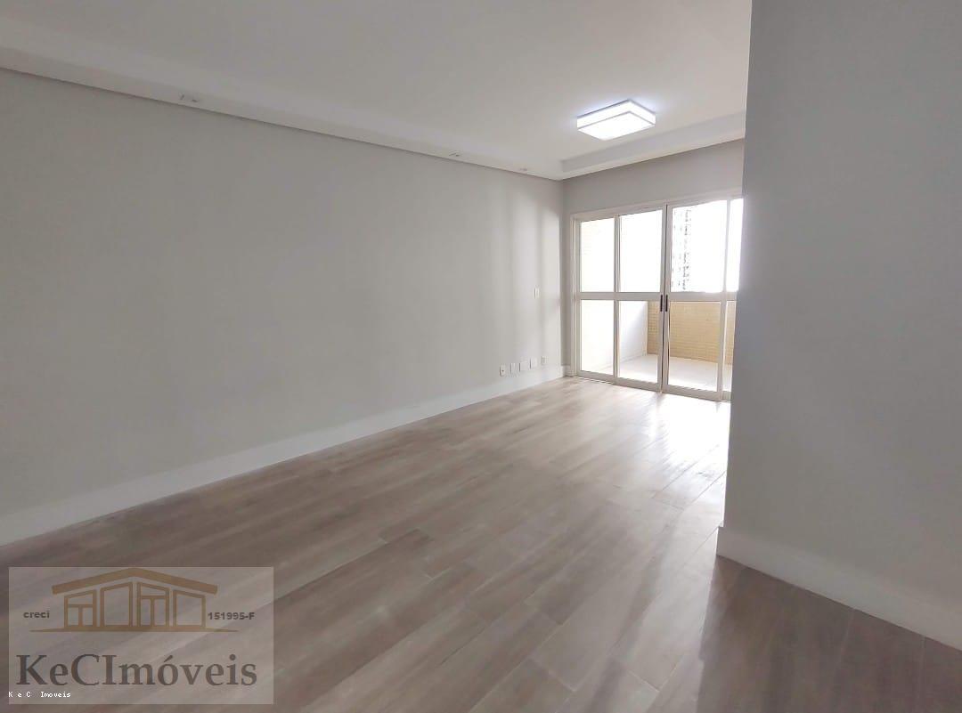 Apartamento à venda com 3 quartos, 108m² - Foto 6