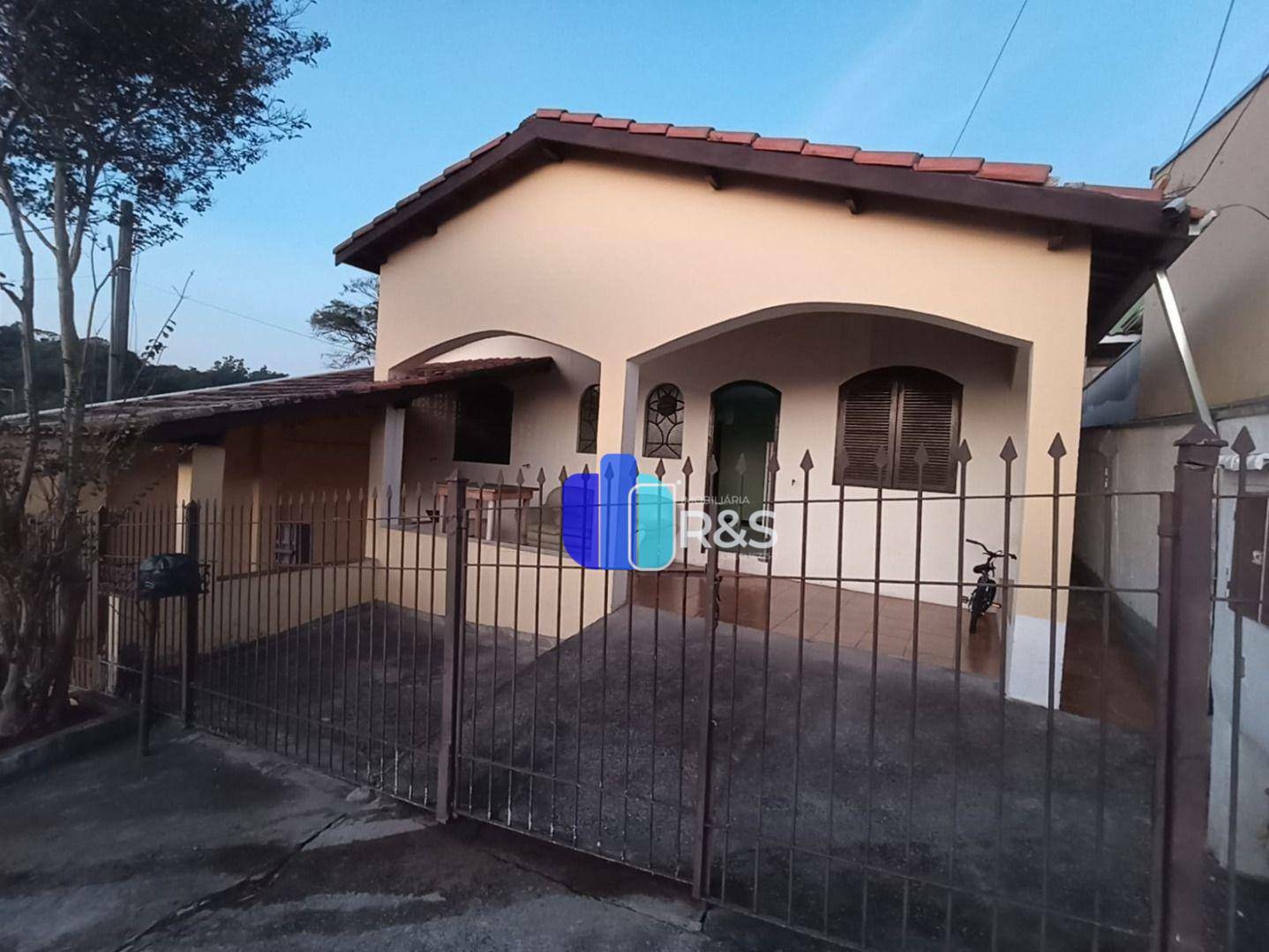 Casa à venda com 4 quartos, 100m² - Foto 6