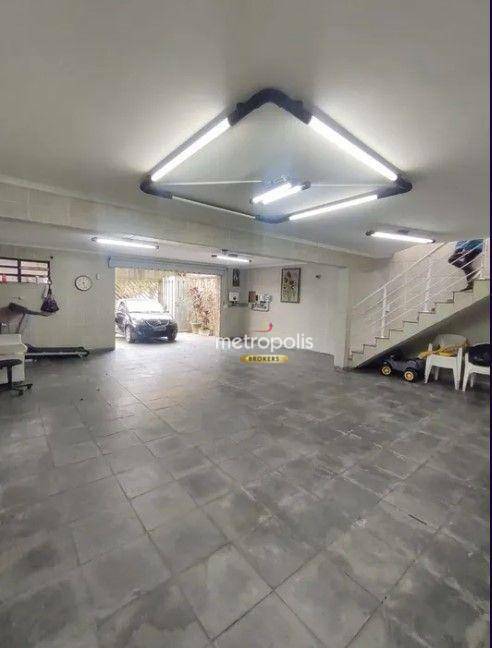 Sobrado à venda com 4 quartos, 300m² - Foto 32