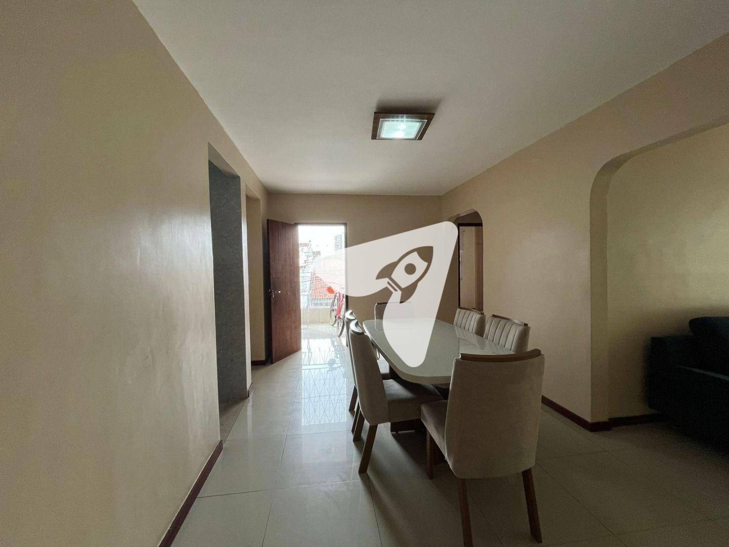 Apartamento à venda com 3 quartos, 125m² - Foto 2