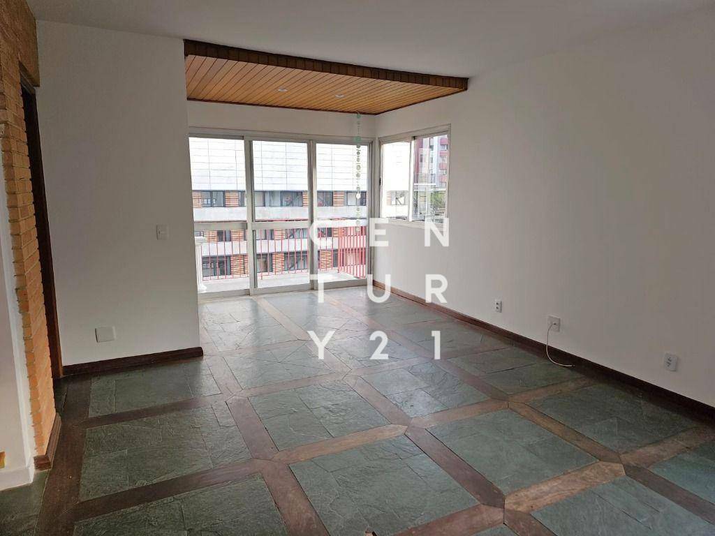 Apartamento à venda com 3 quartos, 81m² - Foto 1