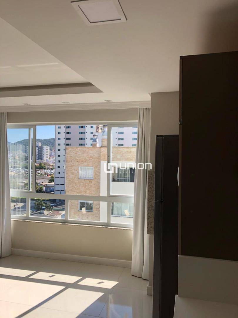 Apartamento à venda com 2 quartos, 82m² - Foto 14