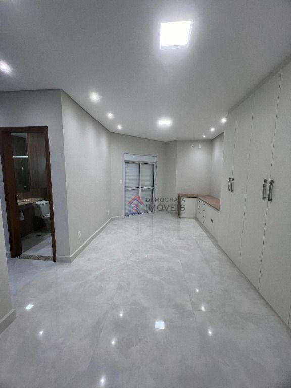 Sobrado à venda com 3 quartos, 210m² - Foto 23