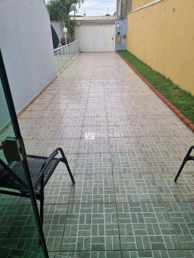 Casa à venda com 3 quartos, 200m² - Foto 18