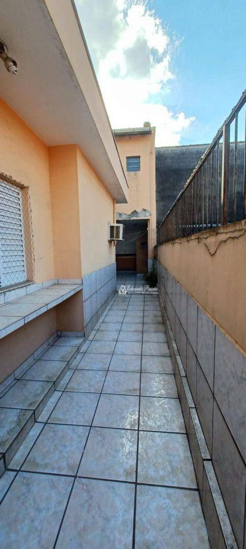 Casa à venda com 3 quartos, 250m² - Foto 25