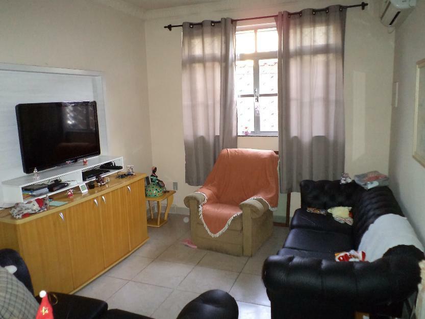 Casa à venda com 3 quartos, 130M2 - Foto 1