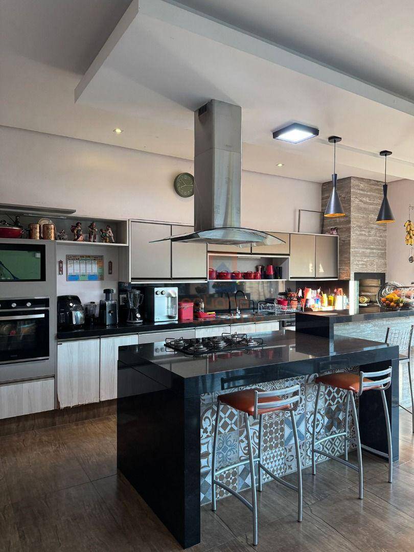 Casa, 4 quartos, 330 m² - Foto 34