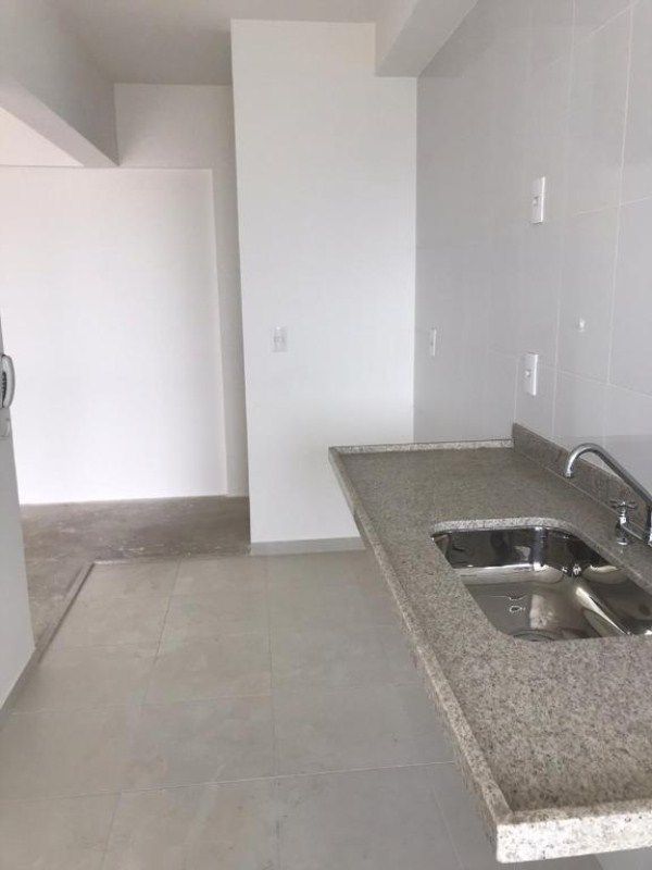 Apartamento à venda com 3 quartos, 85m² - Foto 10