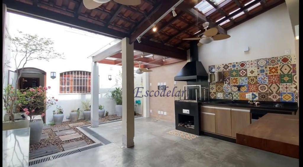 Casa à venda com 3 quartos, 136m² - Foto 1