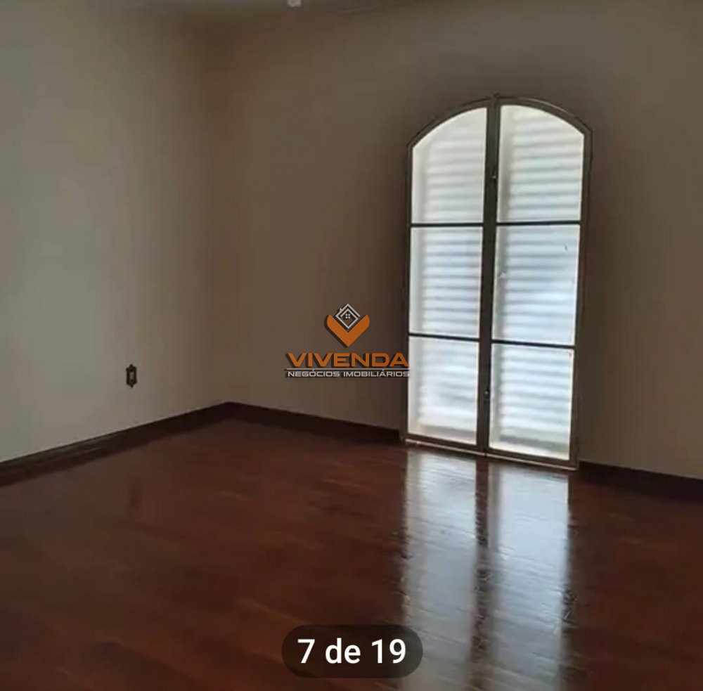 Casa à venda com 3 quartos, 313m² - Foto 17