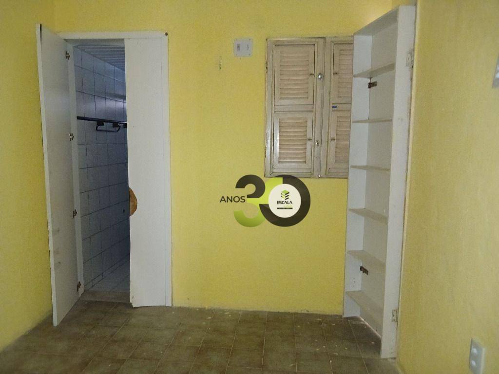 Casa para alugar com 3 quartos, 60m² - Foto 10