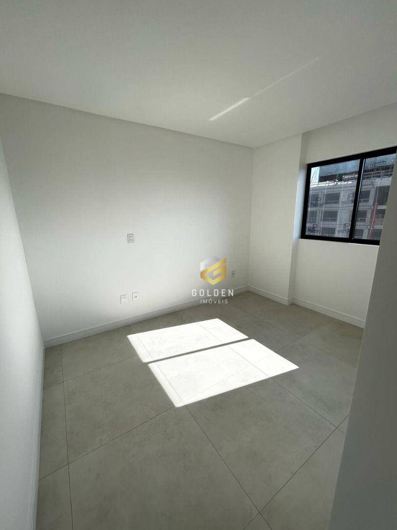 Apartamento para alugar com 2 quartos, 87m² - Foto 19