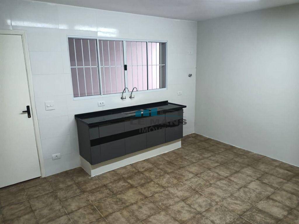 Casa para alugar com 2 quartos, 90m² - Foto 1