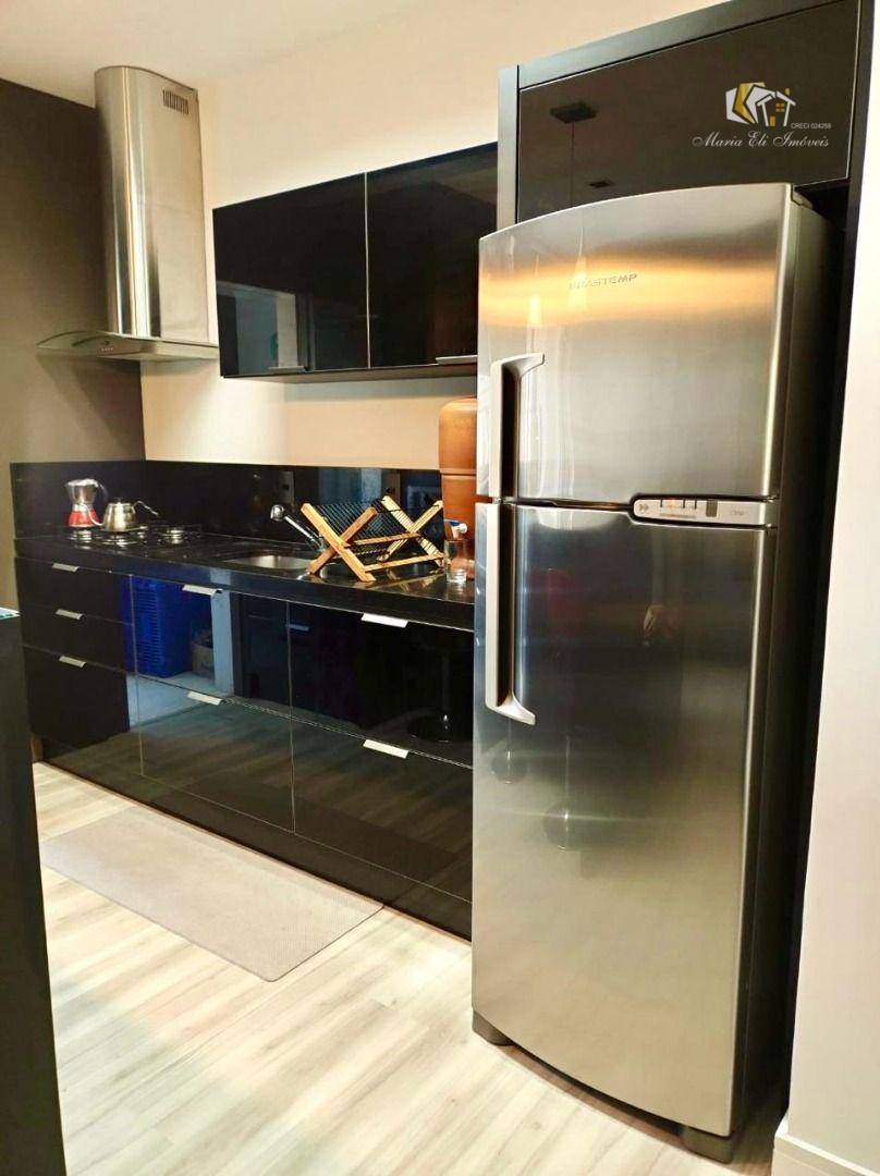 Apartamento à venda com 2 quartos, 72m² - Foto 3