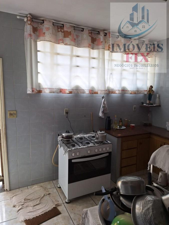 Casa à venda com 3 quartos, 420m² - Foto 5