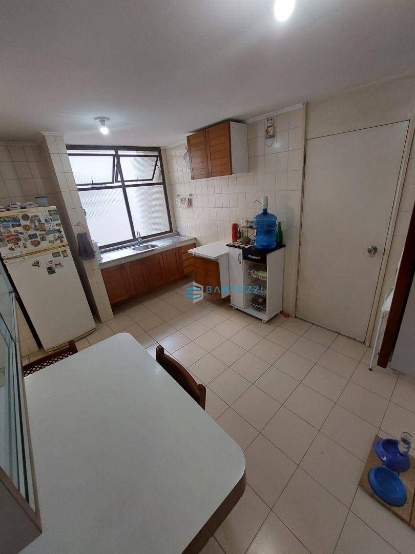 Apartamento à venda com 4 quartos, 125m² - Foto 7