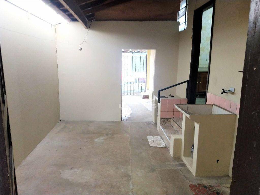 Casa à venda com 4 quartos, 108m² - Foto 16