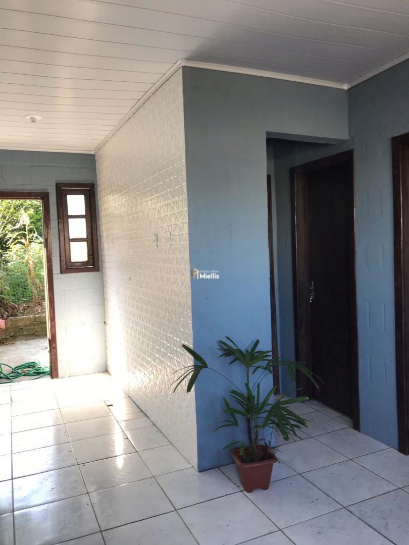 Casa à venda com 2 quartos, 48m² - Foto 3