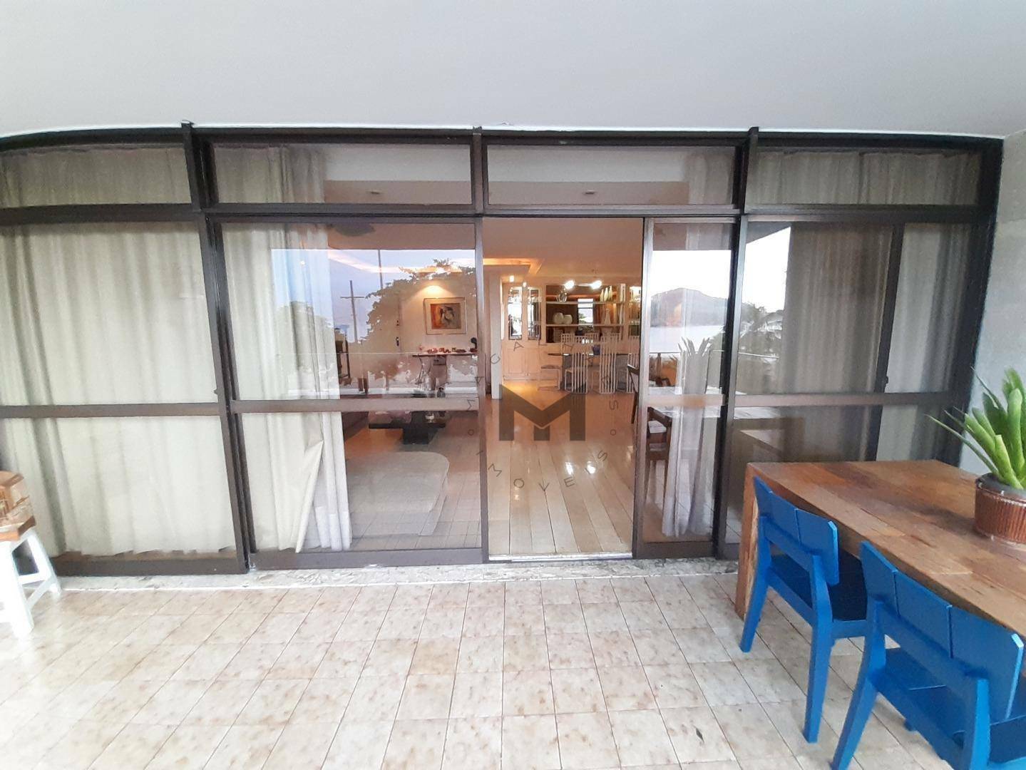 Apartamento à venda com 4 quartos, 263m² - Foto 2