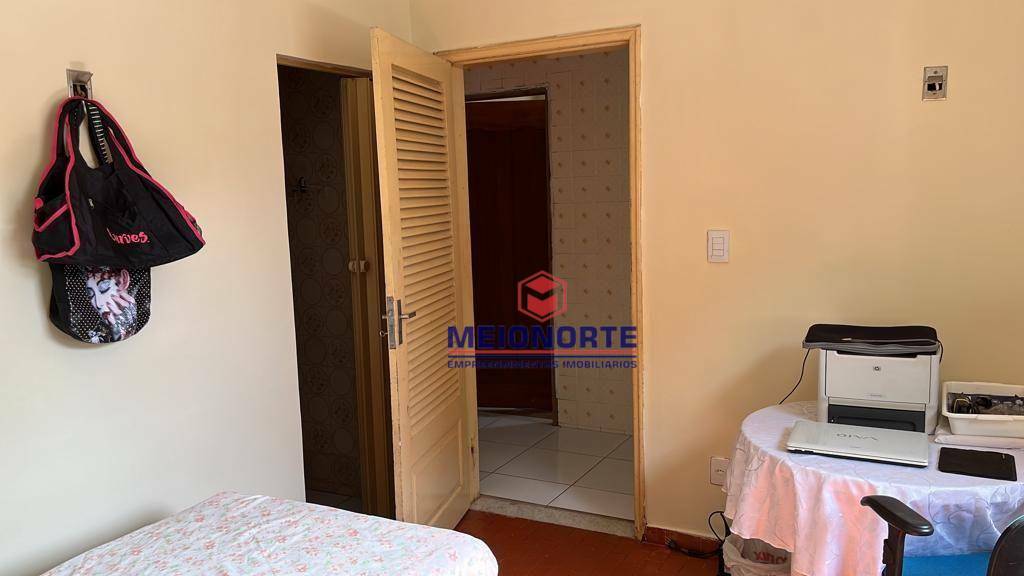 Casa à venda com 3 quartos, 1600m² - Foto 10