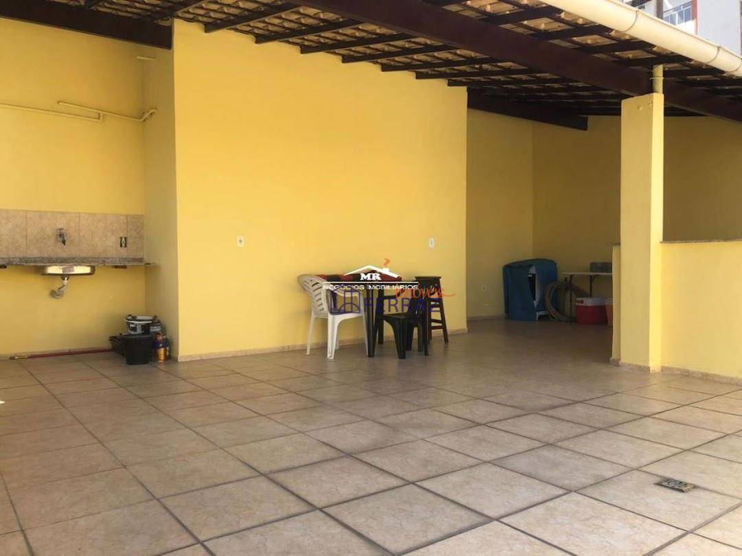 Casa à venda com 4 quartos, 90m² - Foto 15