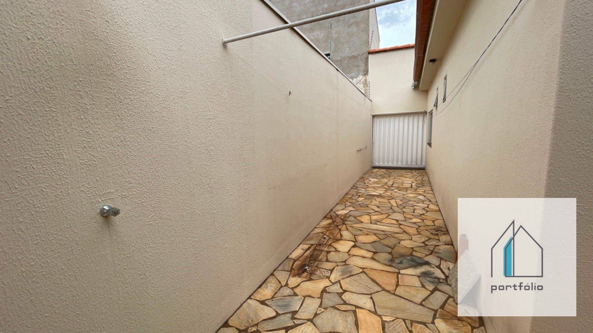 Casa de Condomínio à venda com 5 quartos, 220m² - Foto 19