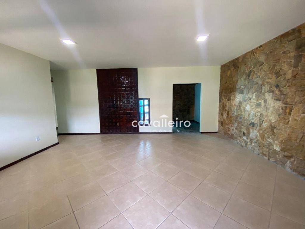 Casa à venda com 4 quartos, 218m² - Foto 16