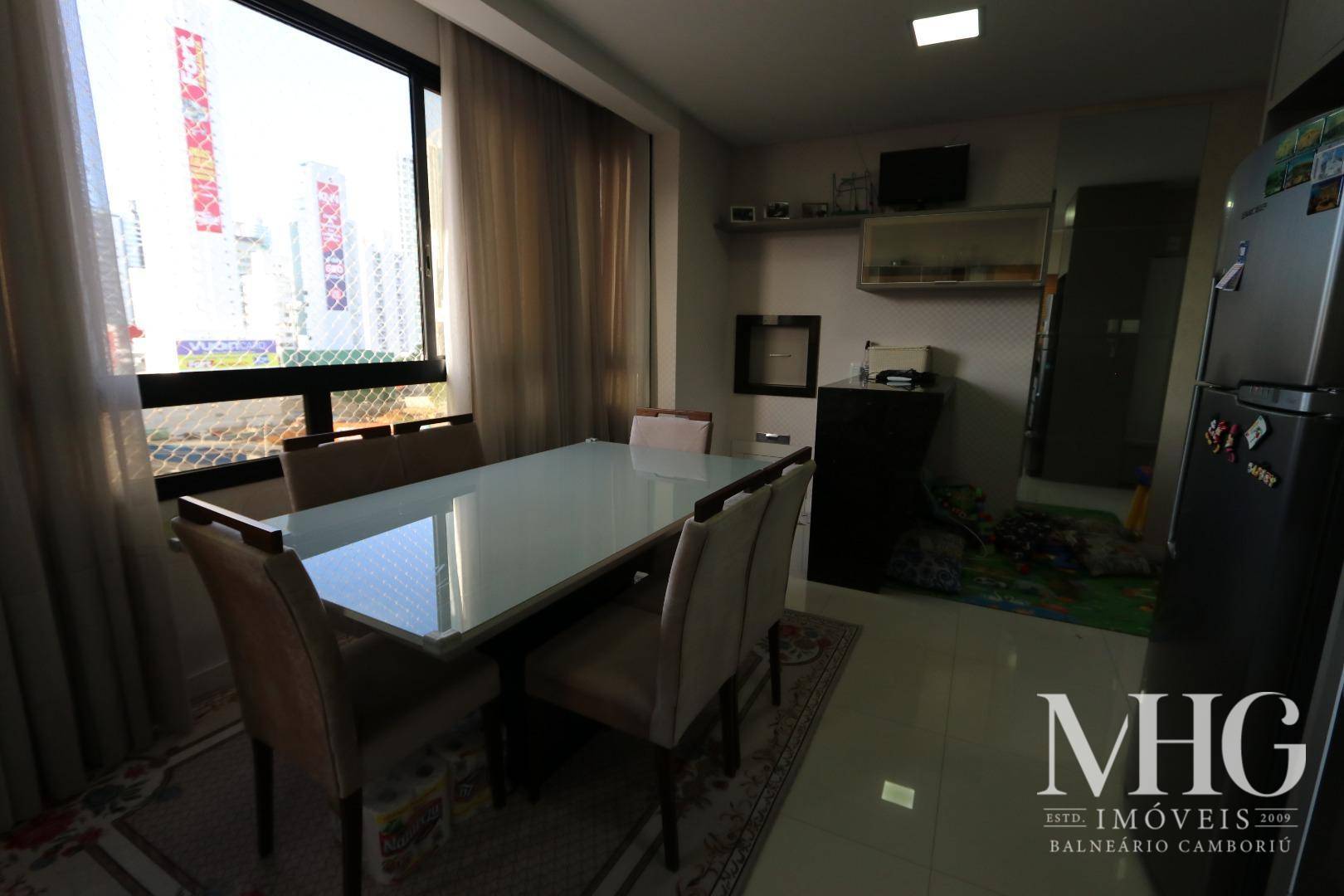 Apartamento à venda com 2 quartos, 77m² - Foto 15