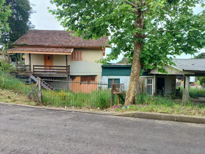 Casa à venda com 2 quartos, 148m² - Foto 1