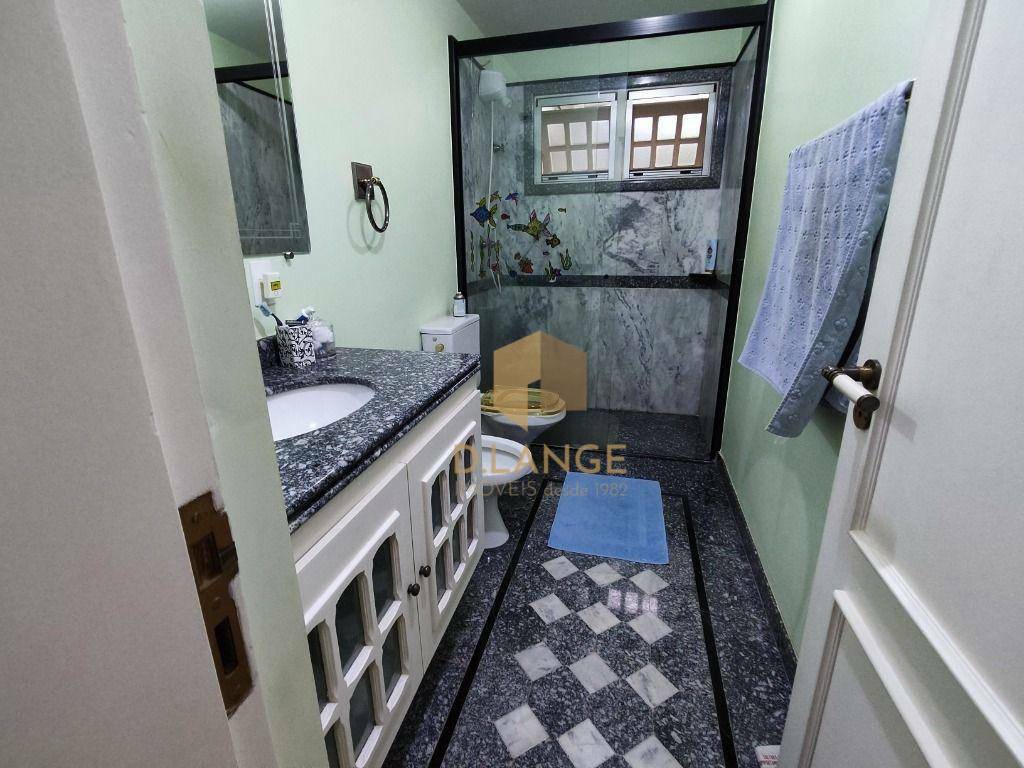 Casa de Condomínio à venda com 3 quartos, 202m² - Foto 14