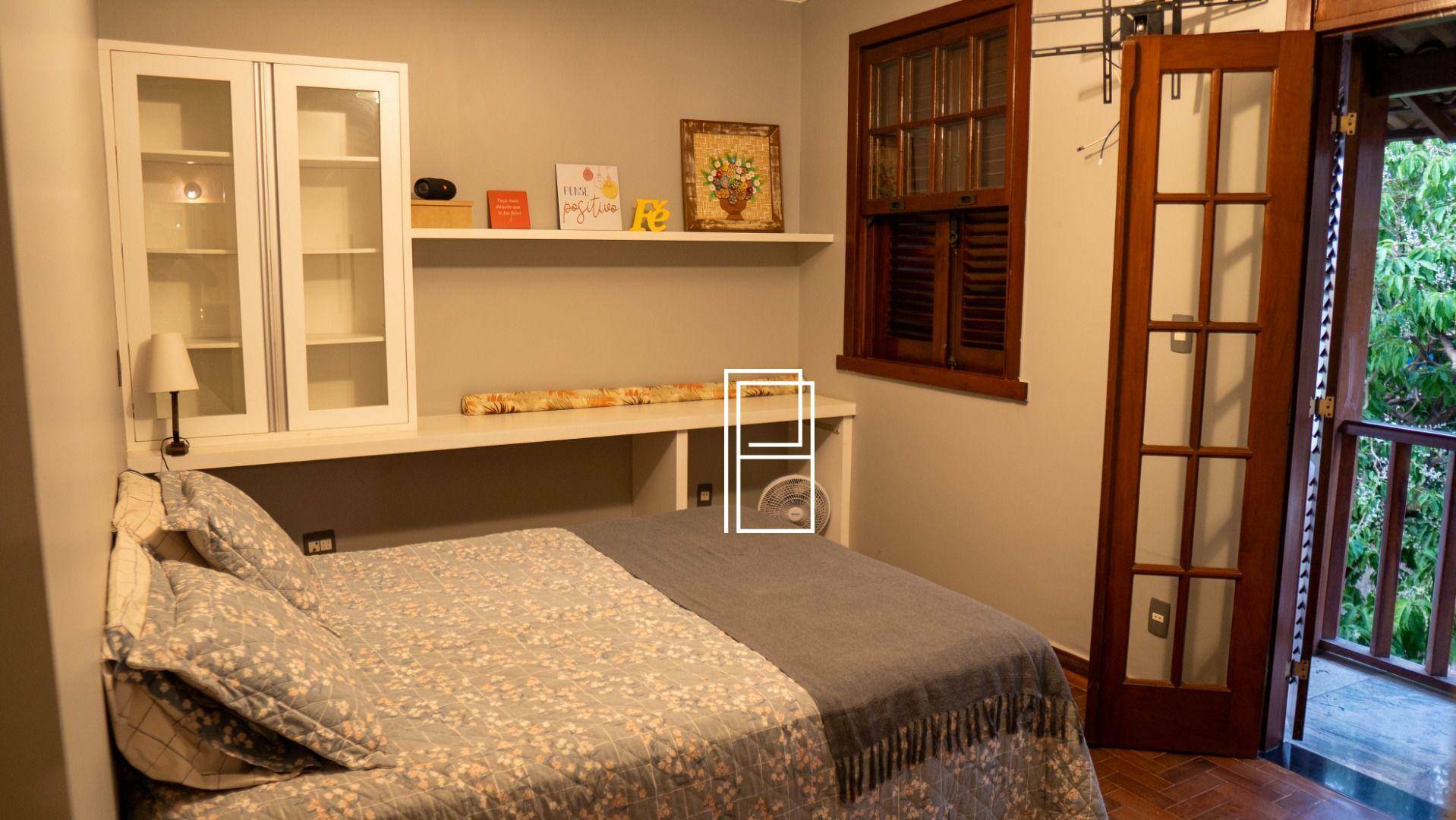 Casa à venda com 4 quartos, 300m² - Foto 34