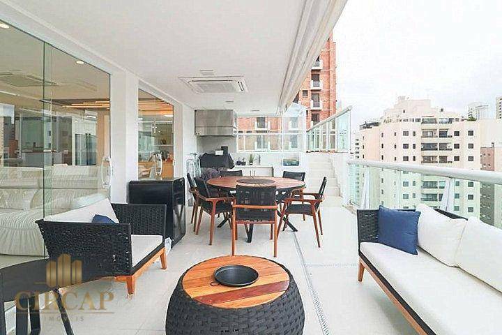 Cobertura à venda com 4 quartos, 236m² - Foto 2