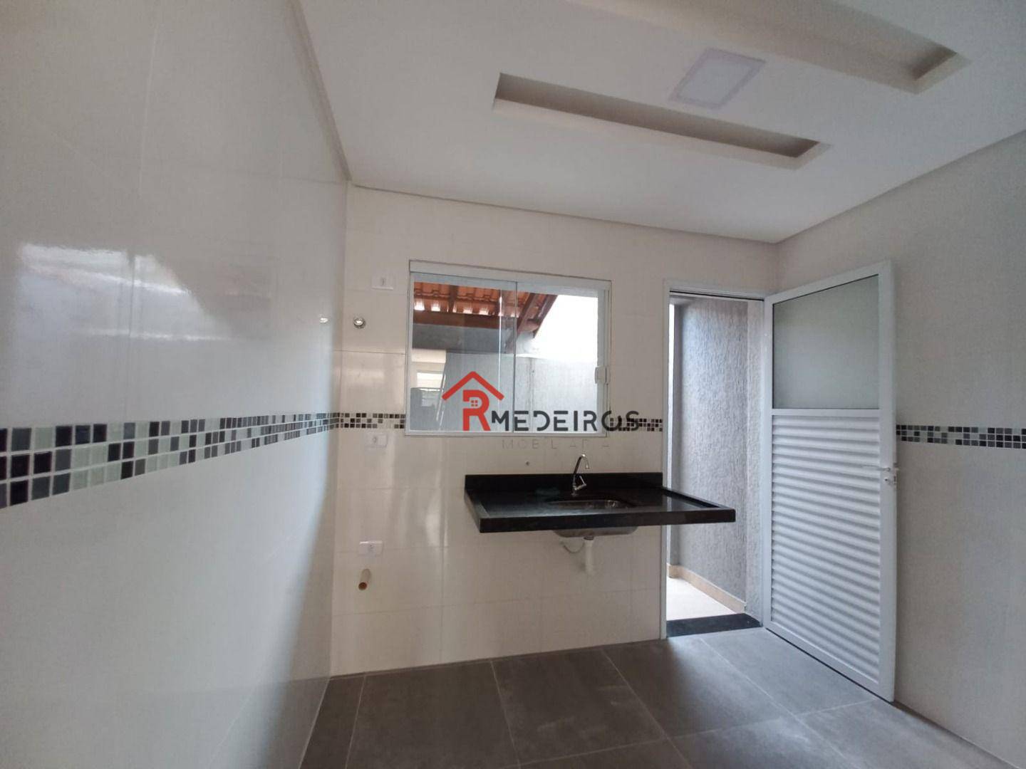 Casa à venda com 2 quartos, 57m² - Foto 6