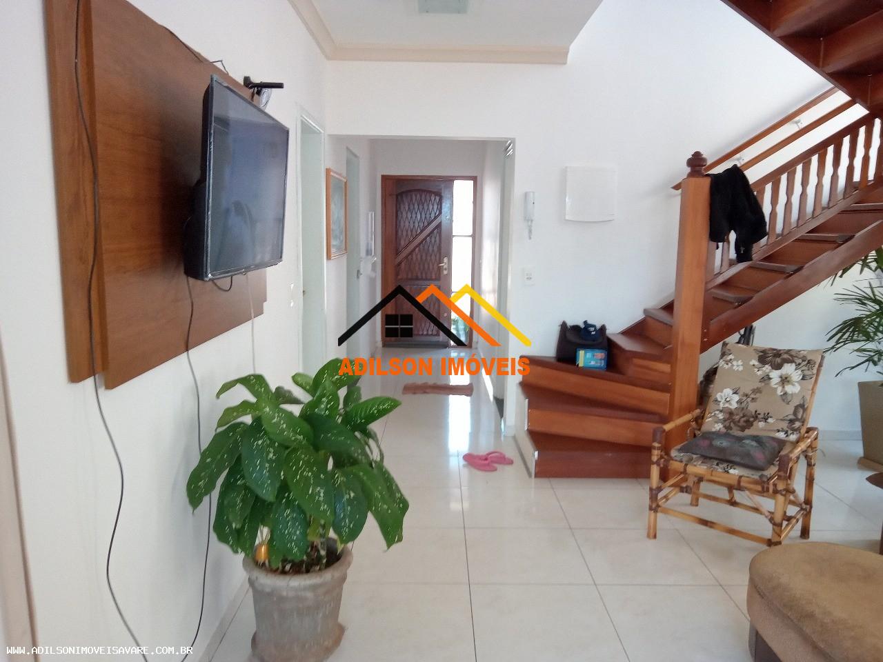 Casa à venda com 5 quartos, 265m² - Foto 8