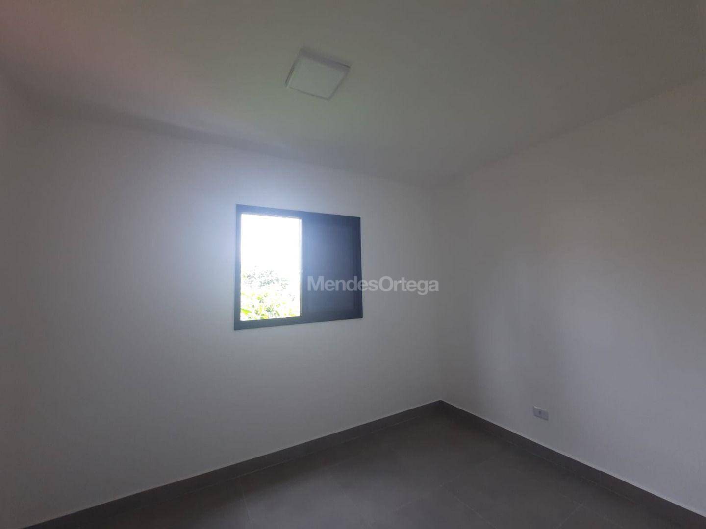 Apartamento para alugar com 2 quartos, 50m² - Foto 12