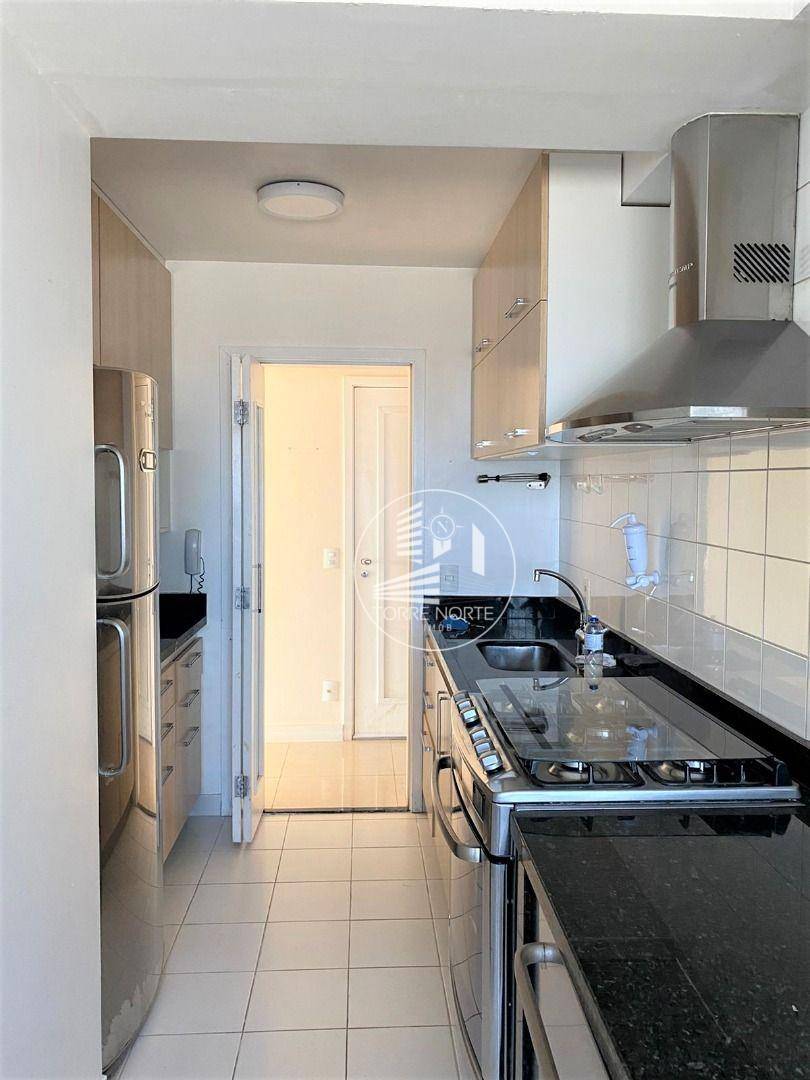 Apartamento à venda com 2 quartos, 80m² - Foto 7