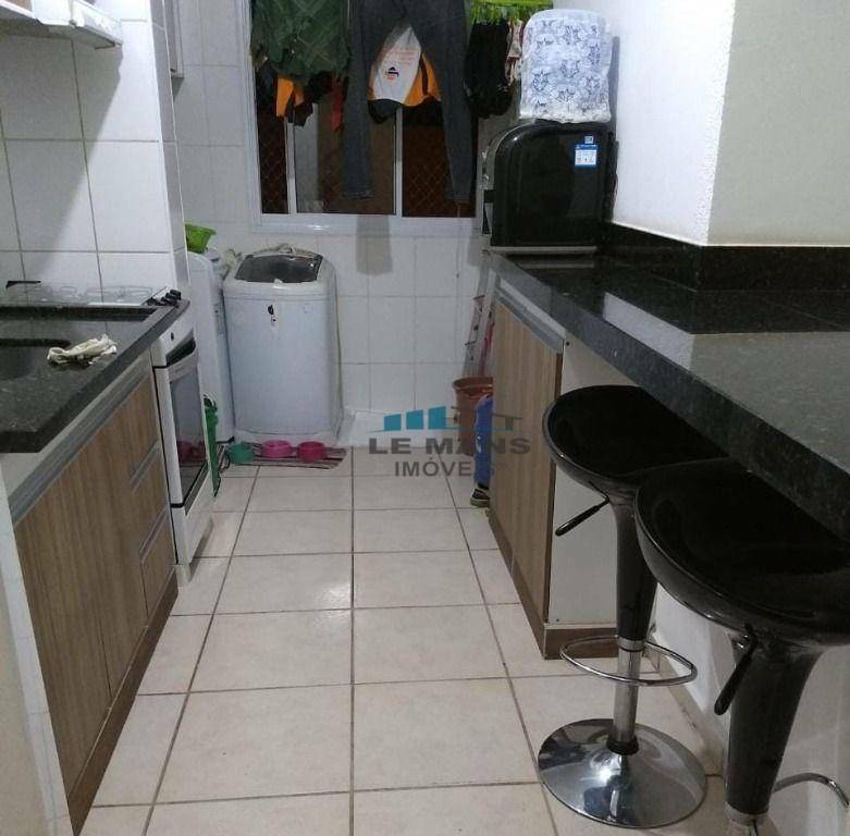 Apartamento à venda com 2 quartos, 53m² - Foto 2