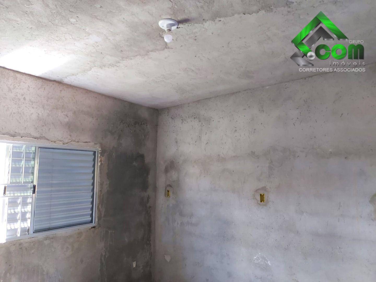 Casa à venda com 2 quartos, 69m² - Foto 4