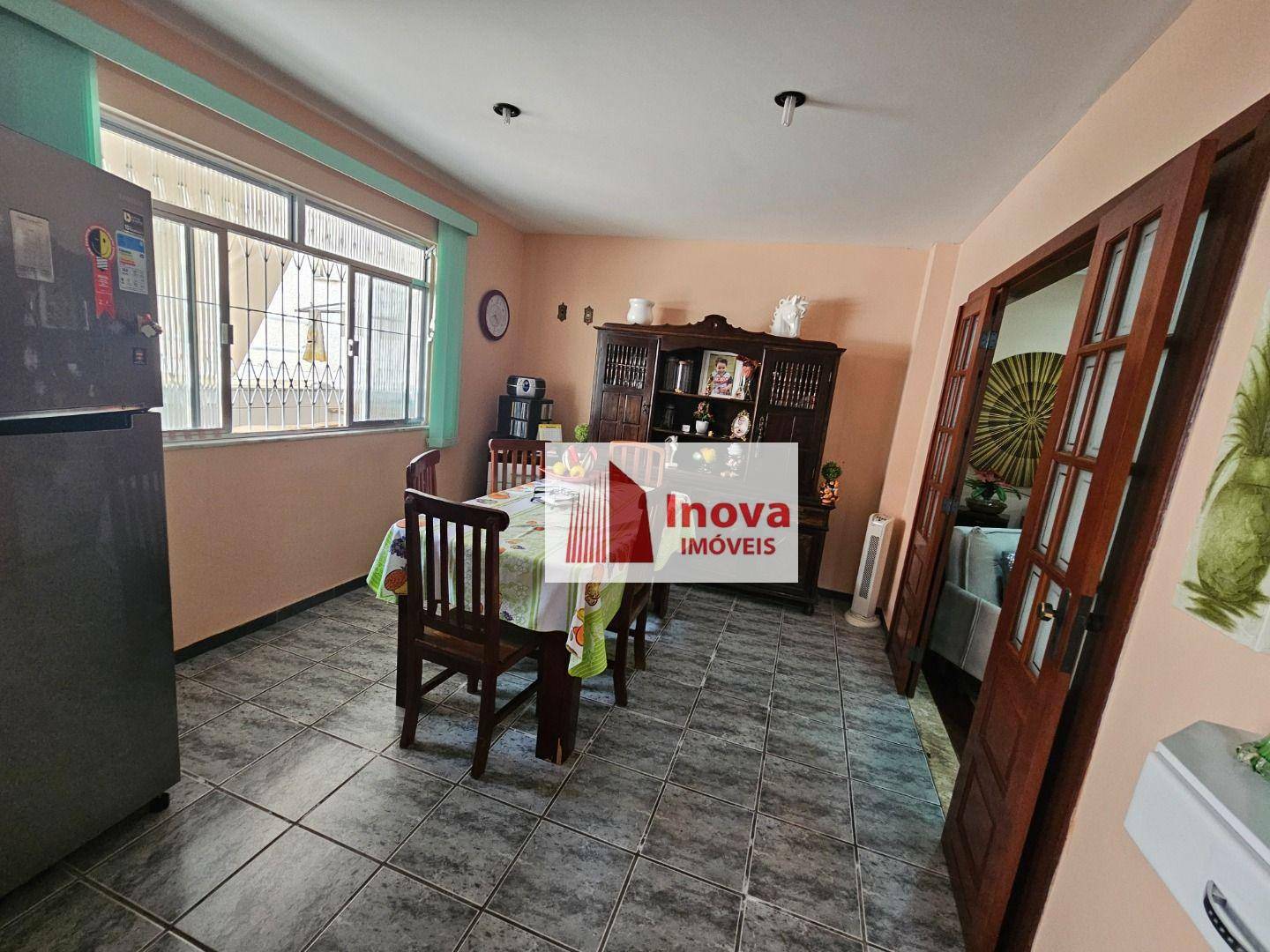 Casa à venda com 4 quartos, 245m² - Foto 13